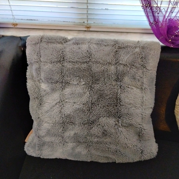 UGG Accents Koolaburra By Ugg 3 Pillow Cases Shams Gray 2x20 Inch